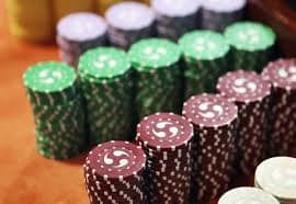 Antarmuka Mega Sevens m11tot di layar ponsel menampilkan gulungan dan tombol permainan